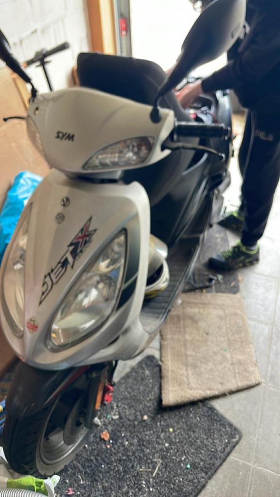 sym iget x europa, Fietsen en Brommers, Brommers | Overige merken, Zo goed als nieuw, Klasse A (25 km/u), Ophalen