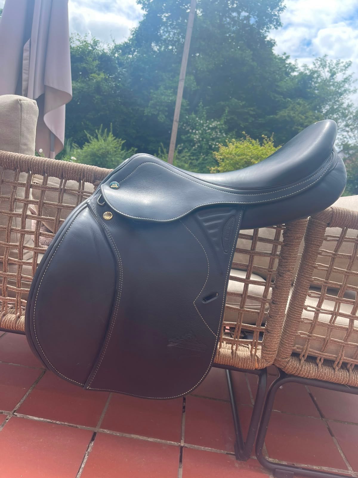 Prestige versailles springzadel zwart 2021, Animaux & Accessoires, Chevaux & Poneys | Selles, Enlèvement ou Envoi, Comme neuf