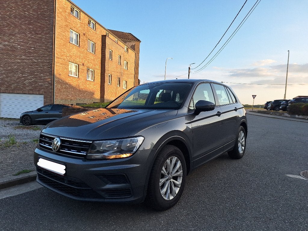 VW Tiguan 1e eigenaar Volledig onderhoudsboekje, Stof, Euro 6, 4 cilinders, Adaptive Cruise Control