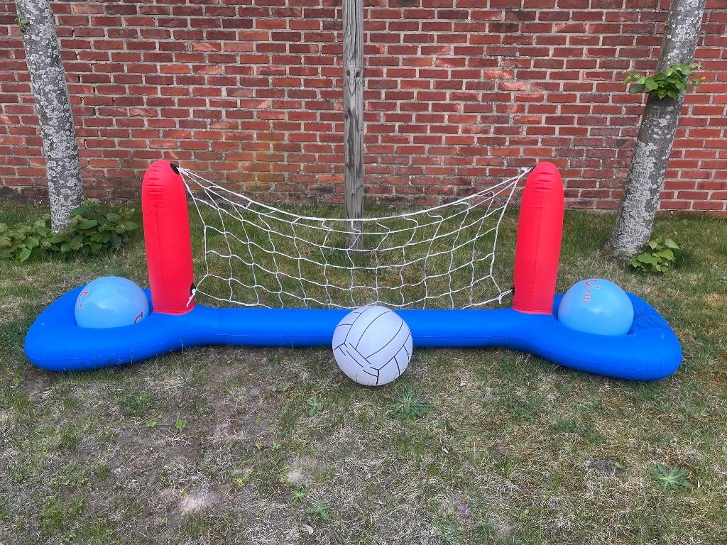 opblaasbare volleybal set (net en ballen) voor zwembad, Enlèvement, Utilisé