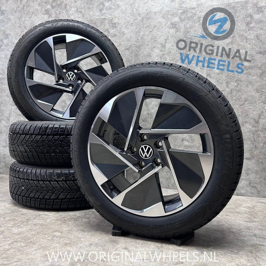 18 inch originele East Derry velgen + winterbanden Volkswage, Autos : Pièces & Accessoires, Pneus et Jantes, Véhicule de tourisme