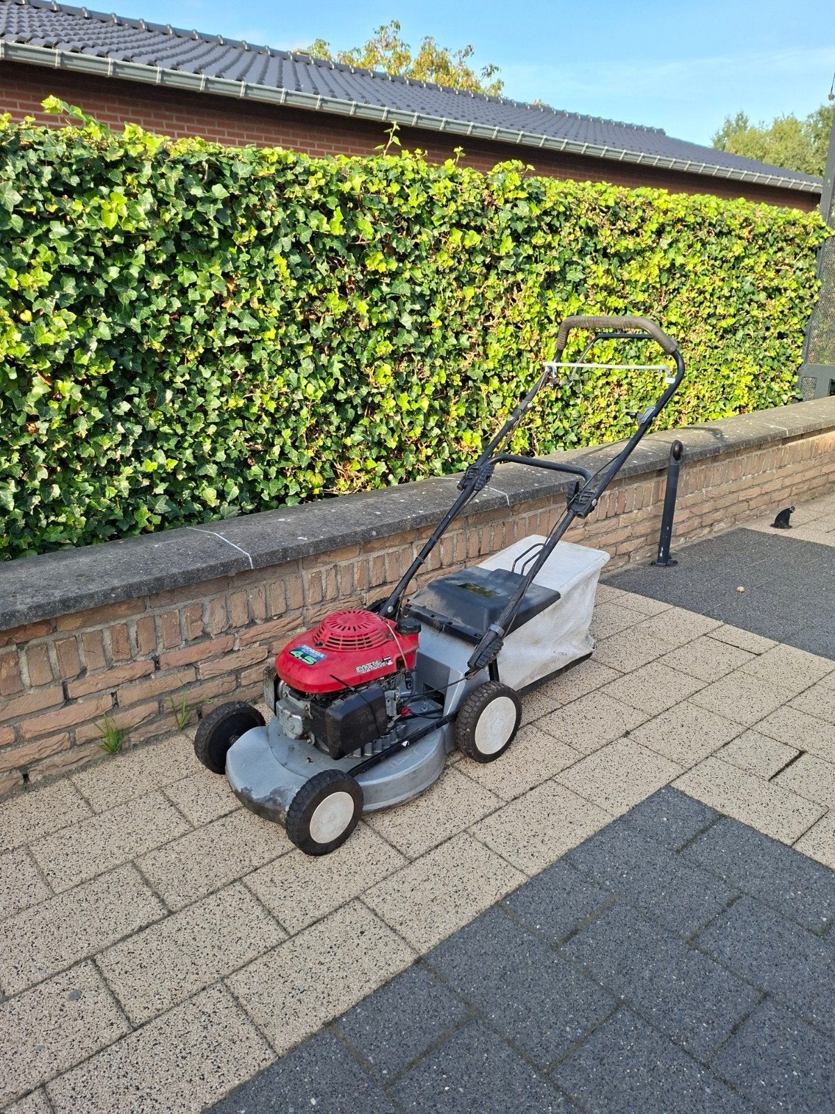 grasmajer, Tuin en Terras, Ophalen, Gebruikt, Benzine-grasmaaier