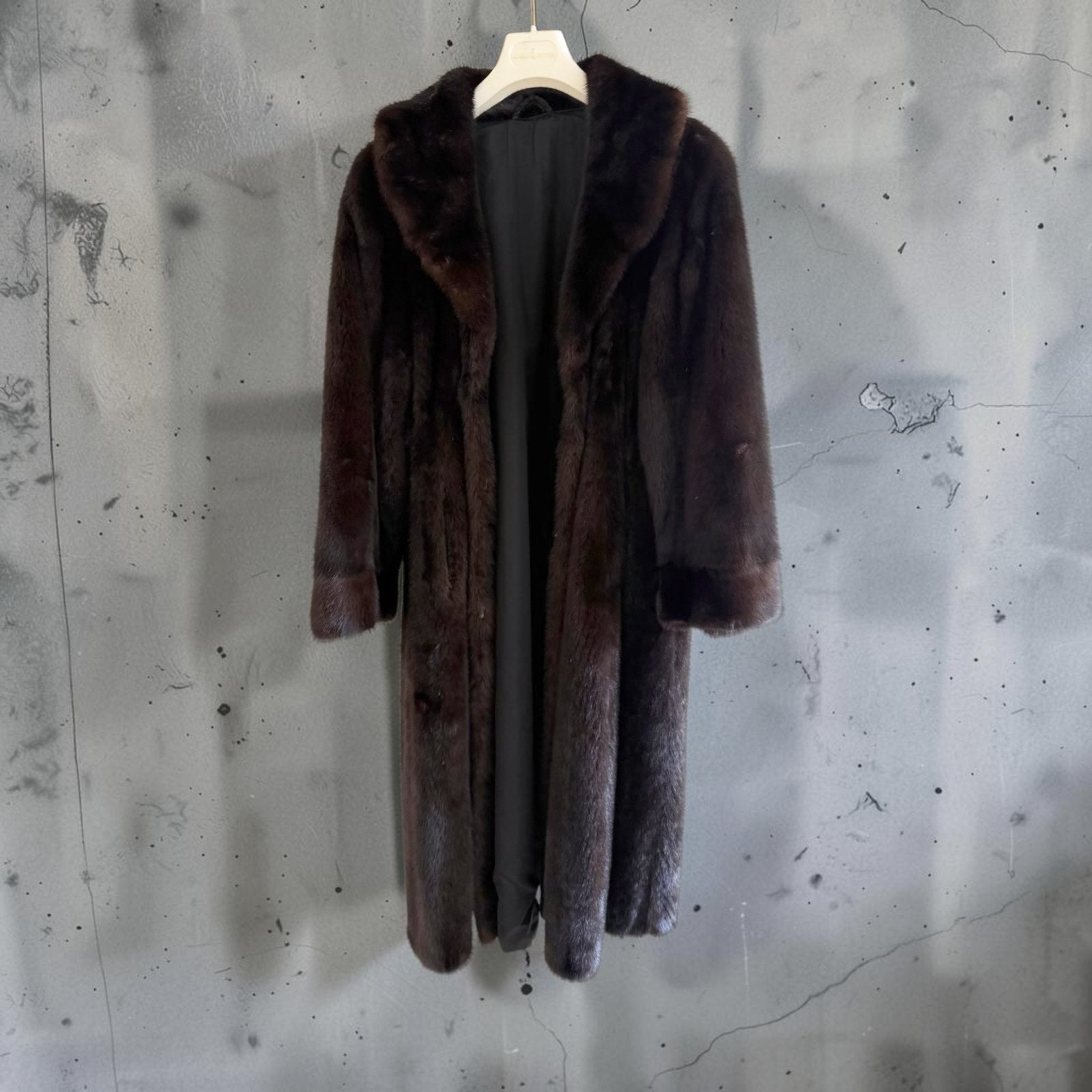 Prachtige Vintage Echte Nertsmantel – Donkerbruin, Enlèvement, Porté