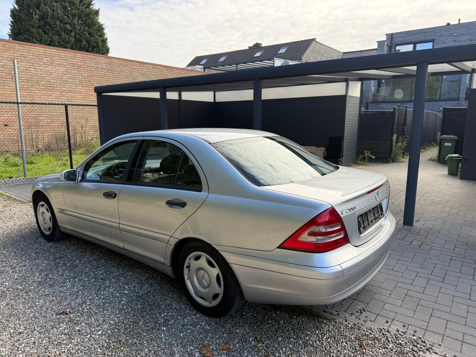 Mercedes c200 cdi 143dkm’s, Autos, Argent ou Gris, Achat, 4 portes, Volant multifonction