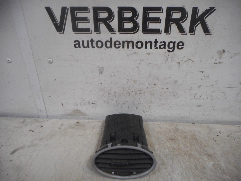 DASHBOARD LUCHTROOSTER MIDDEN Ford Focus 2 (4m51a014l21ad), Auto-onderdelen, Gebruikt, Henry-Ford-Straße  1
50735  Köln, DE, Ford-Werke GmbH
