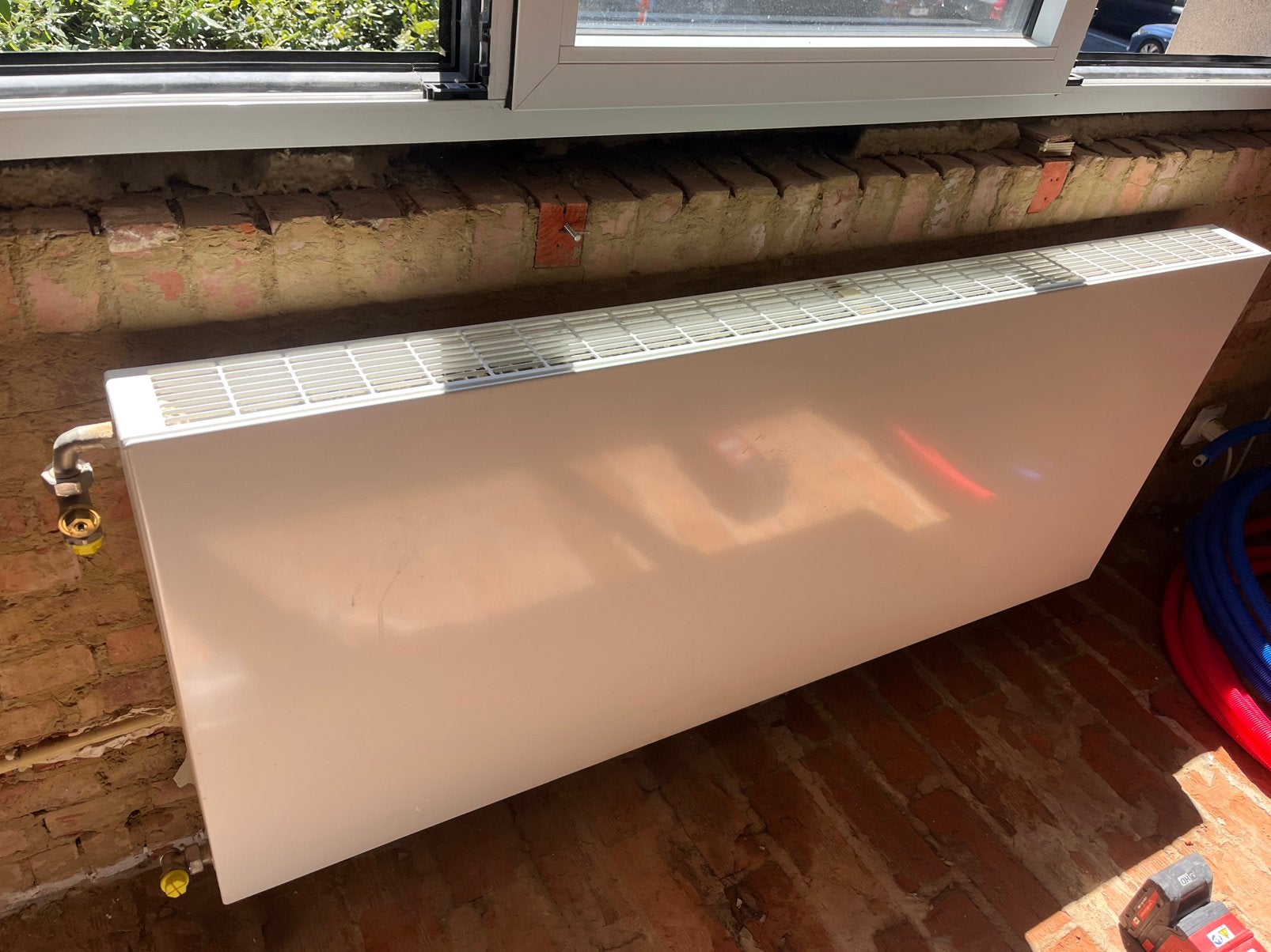 Vlakke radiator, Ophalen, Zo goed als nieuw, Radiator
