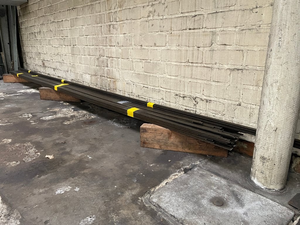 staal étiré plat 12 X 4 MM, Doe-het-zelf en Bouw, Ophalen, Nieuw, IJzer