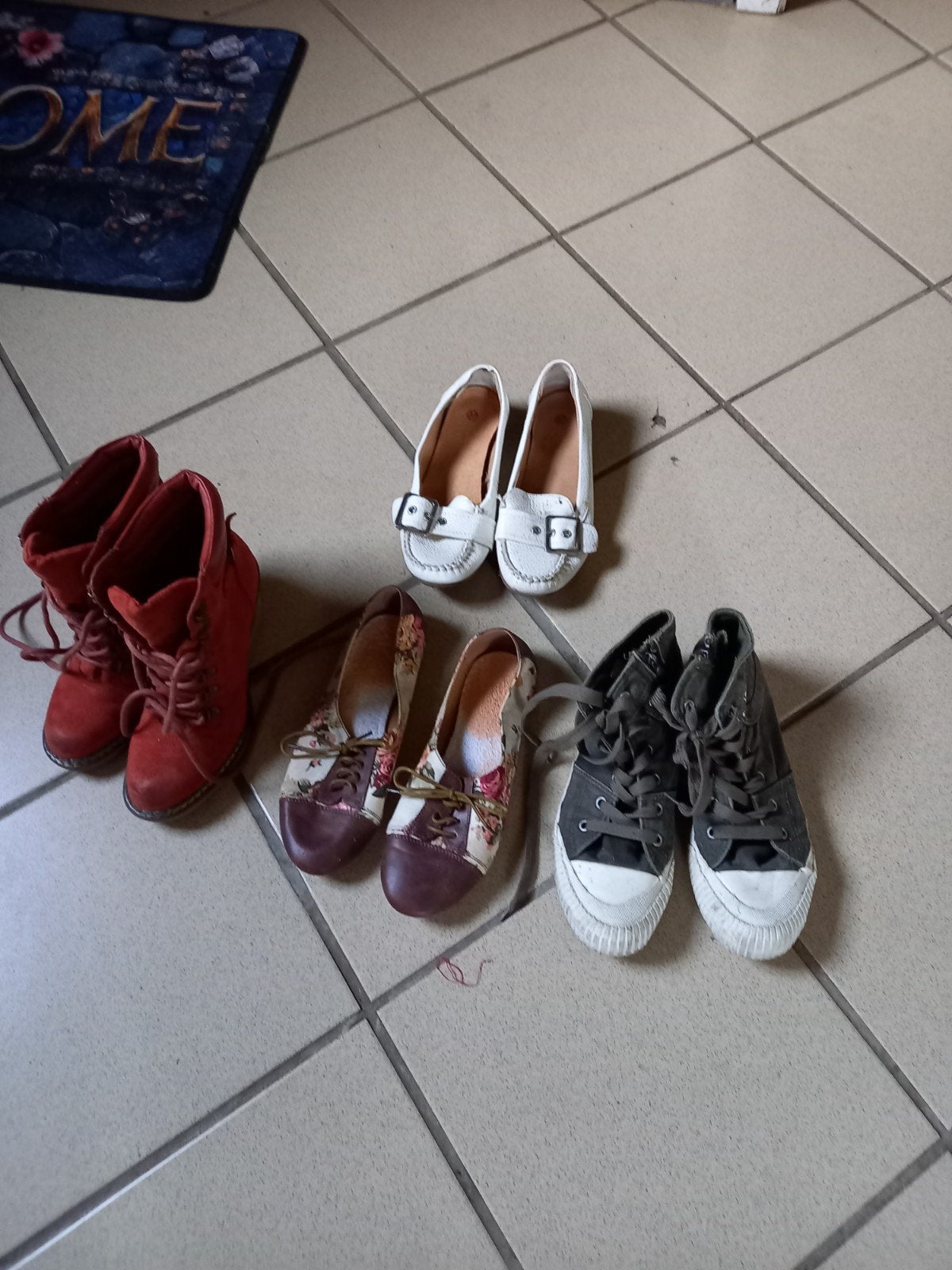 SURMATELAS, Divers, Lots de brocante, Enlèvement
