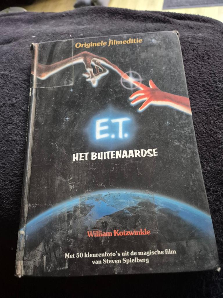 Boek E.T. het buitenaardse, Livres, Science-fiction, Enlèvement ou Envoi