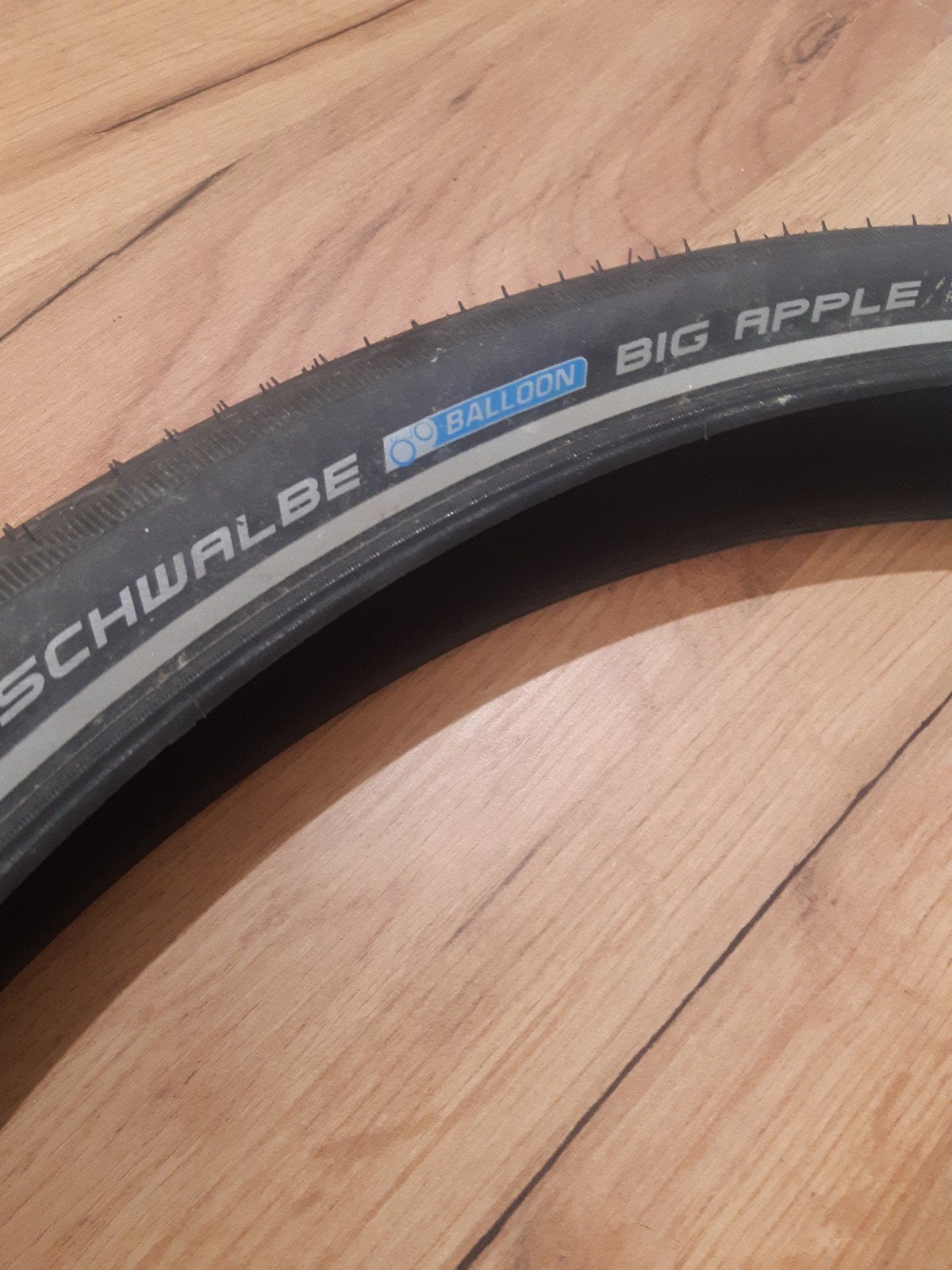 Pneu de vélo.. Schwalbe Big Apple.., Vélos & Vélomoteurs, Vélos Pièces, Enlèvement, Pneu