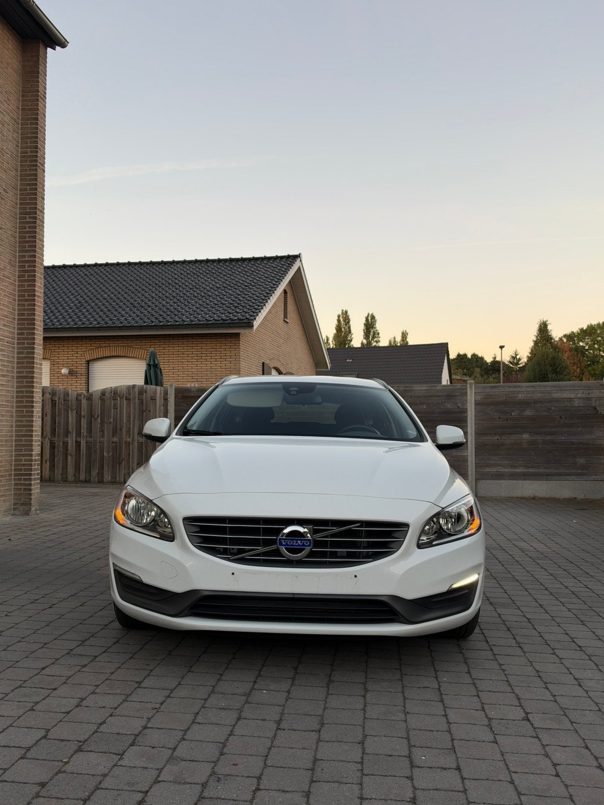 Volvo V60 T3 Automaat 150PK | 54000KM!! | Prachtstaat, Auto's, Automaat, Stof, Wit, V60