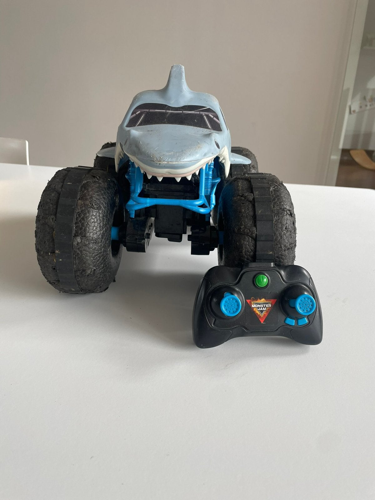Monster Jam Megalodon monster truck, Ophalen, Zo goed als nieuw
