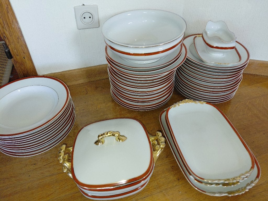 Service de table, Enlèvement