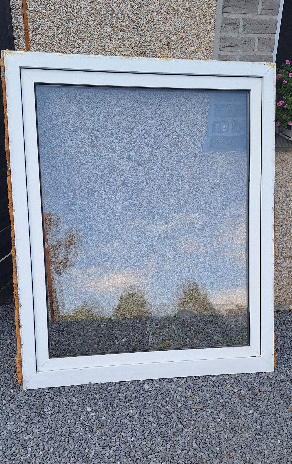 PVC Draairaam met intact glas – 136 cm x 163 cm (B x H), Doe-het-zelf en Bouw, Raamkozijnen en Schuifdeuren, Gebruikt, Raamkozijn