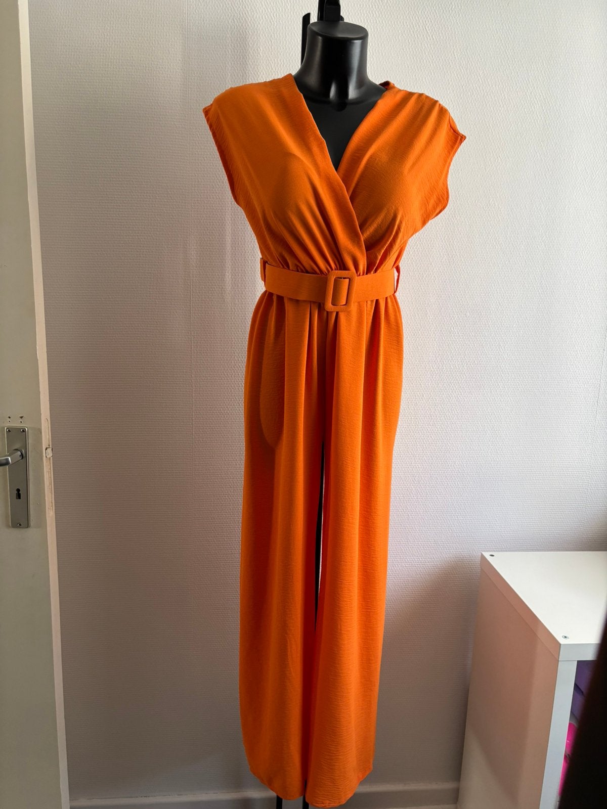 Nieuwe oranje jumpsuit, Kleding | Dames, Jumpsuits, Ophalen of Verzenden, Nieuw, Oranje