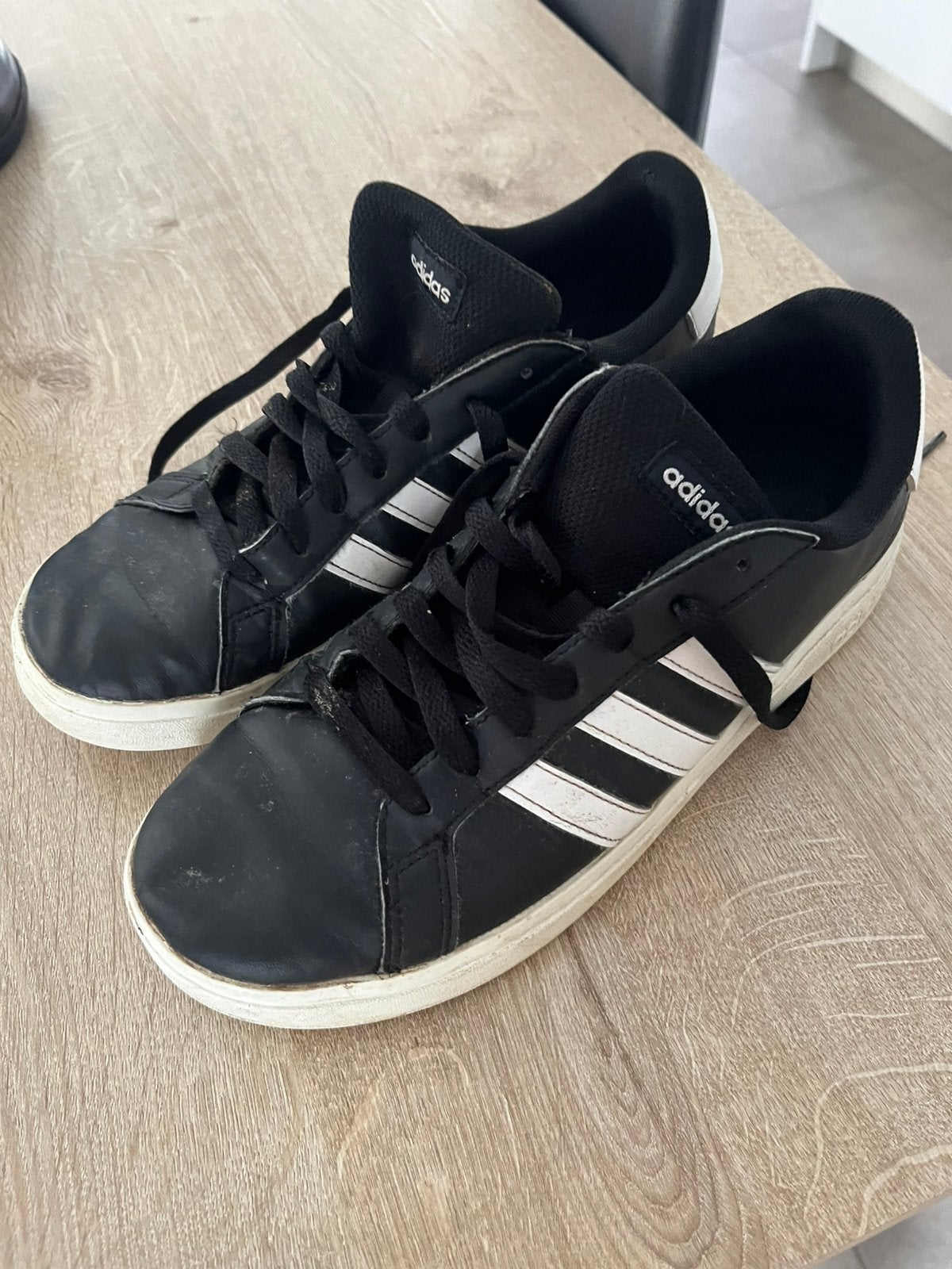 Adidas gedragen maat 39, Ophalen, Gedragen, Sneakers