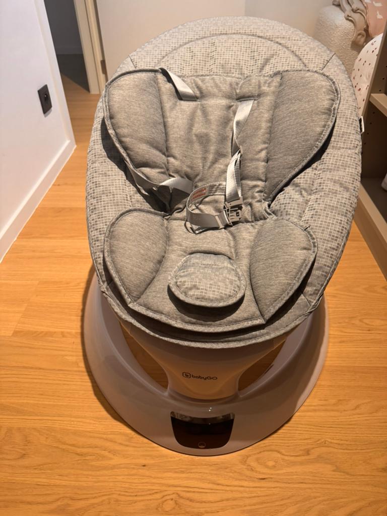 BabyGO Elektrische Babyschommel, Kinderen en Baby's, Wipstoeltjes, Ophalen, Zo goed als nieuw