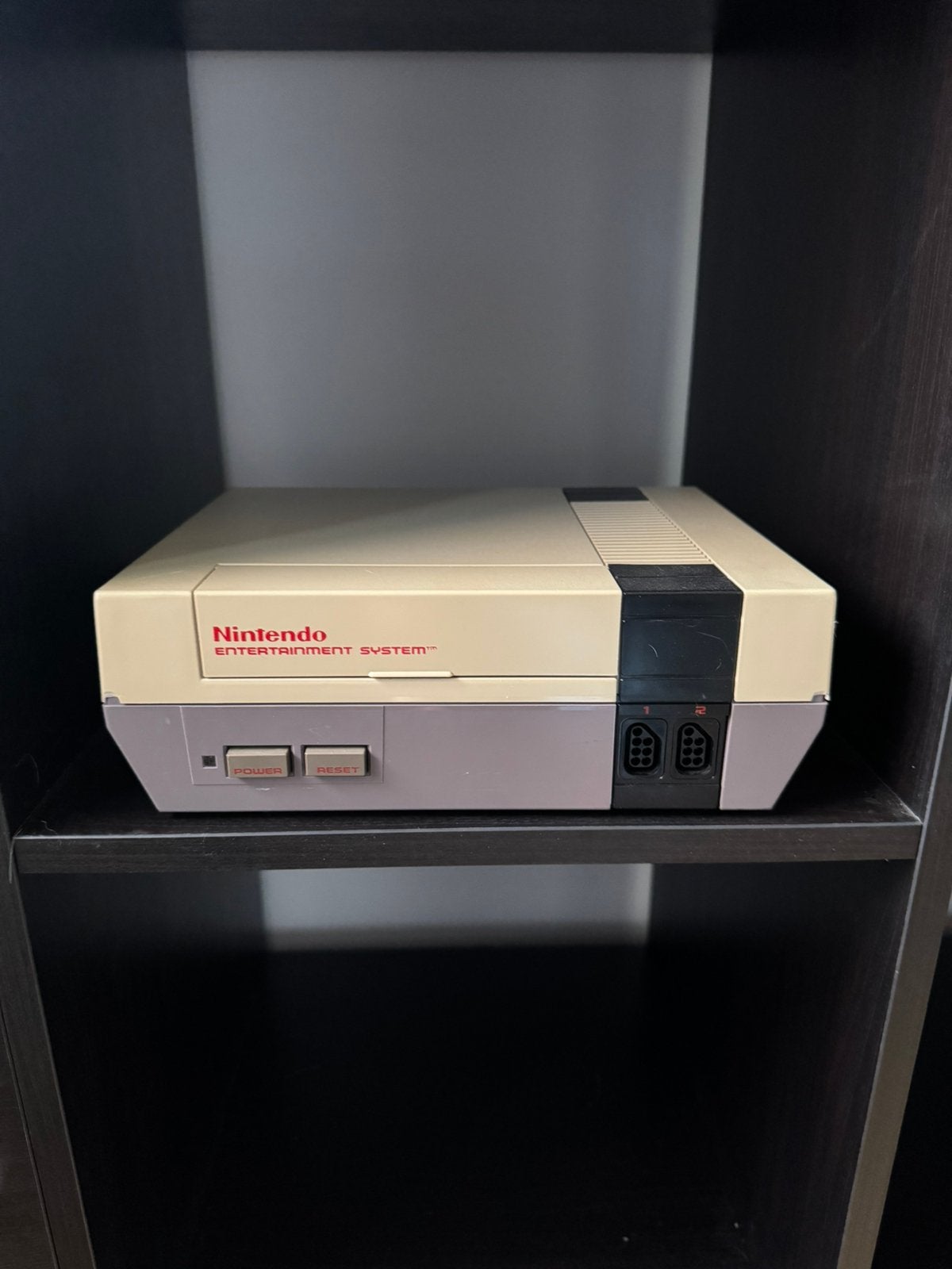 NINTENDO NES – 2 CONTROLLERS + ZAPPER + KABELS, Games en Spelcomputers, Ophalen, Zo goed als nieuw
