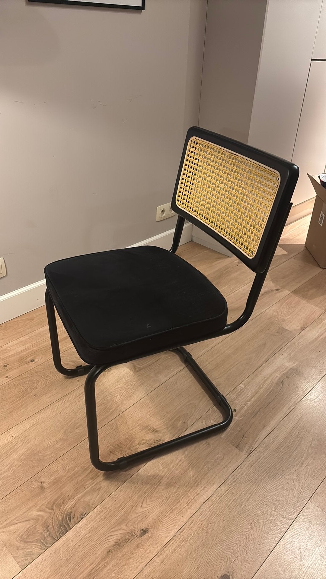 Chaises cannage par 4, Enlèvement, Utilisé, Noir, Quatre