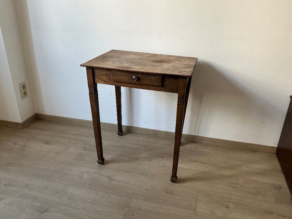 klein bijzet tafeltje, Ophalen, Gebruikt, Klassiek, 55 tot 75 cm