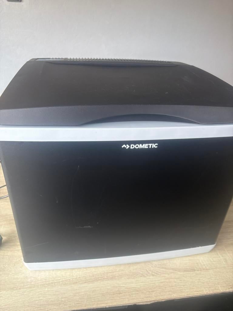 Dometic koelbox, Caravans en Kamperen, Koelboxen, Ophalen, Zo goed als nieuw, Koelbox