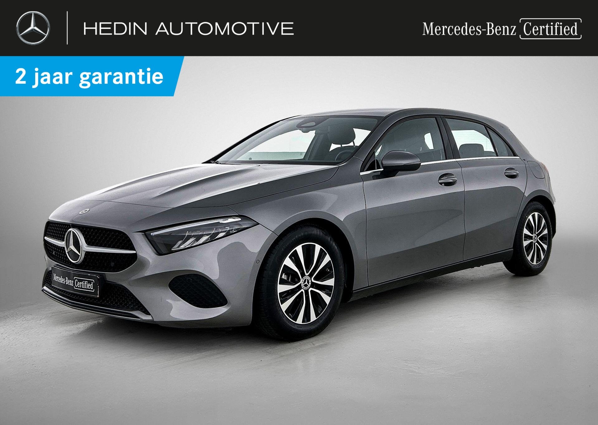 Mercedes-Benz A-klasse 180 Hatchback Essential Line | Verwar, Auto's, Dealer onderhouden, Stof, Zwart, 4 cilinders