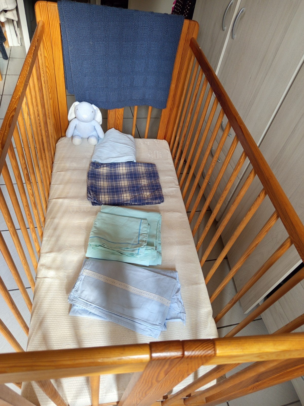 Opplooi babybedje, met alle toebehoren, Enfants & Bébés, Berceaux & Lits, Enlèvement