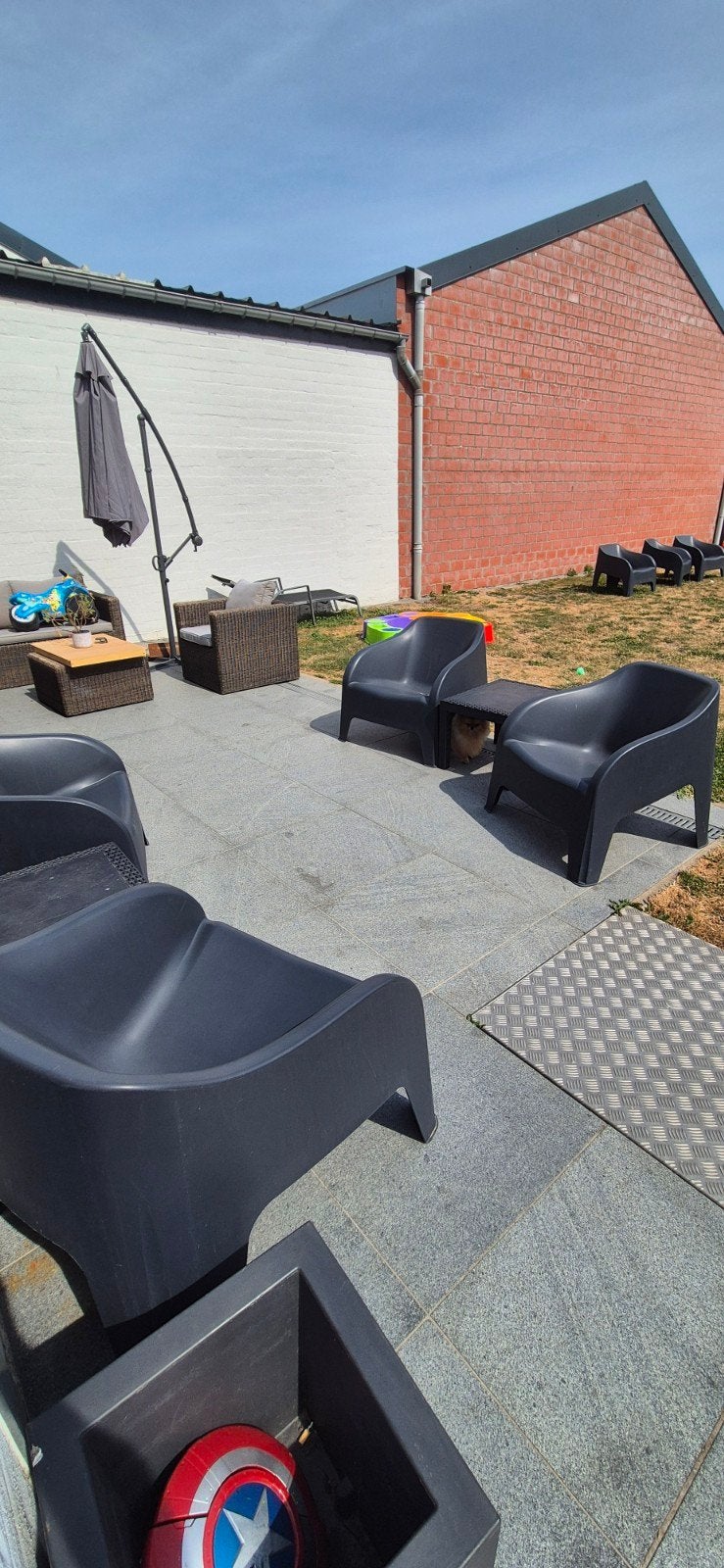 set van 4 kuipzetels en bijzettafel, Tuin en Terras, Ophalen, Gebruikt, Kunststof