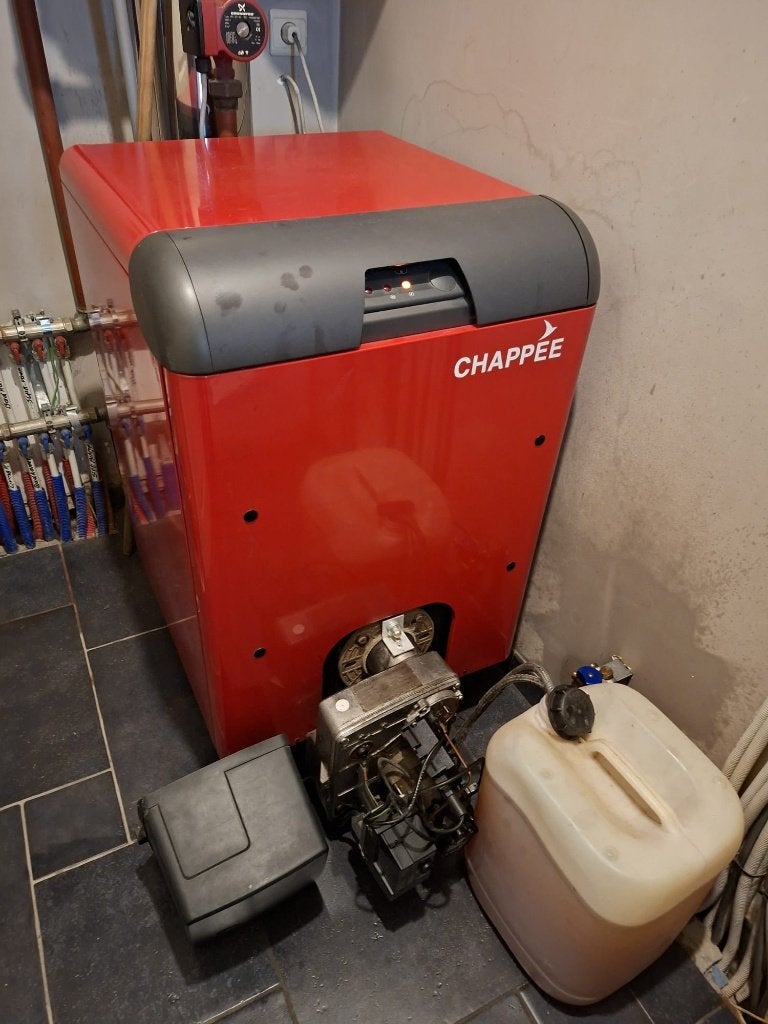 Olieketel CHAPPEE en brander nog in goede werking., Doe-het-zelf en Bouw, Verwarming en Radiatoren, Ophalen