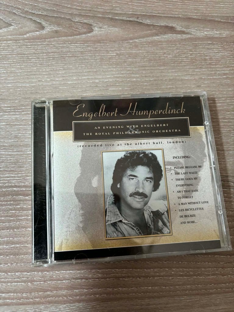 Engelbert Humperdinck cd,  live at the Albert hall, London., Ophalen of Verzenden, Zo goed als nieuw, Pop