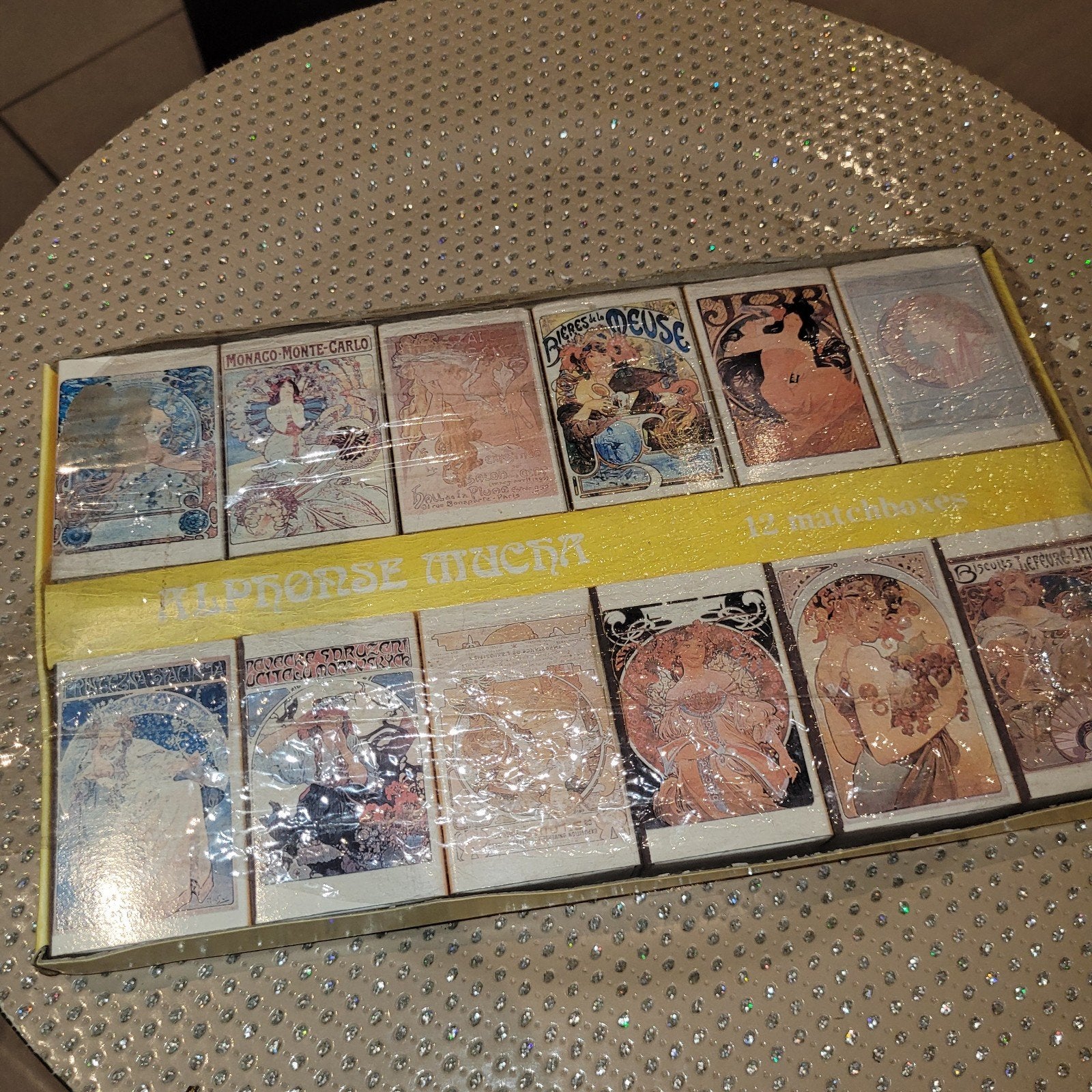 collection coffret 12 matcheboxes Alphonse mucha, Collections, Articles de fumeurs, Briquets & Boîtes d'allumettes, Comme neuf
