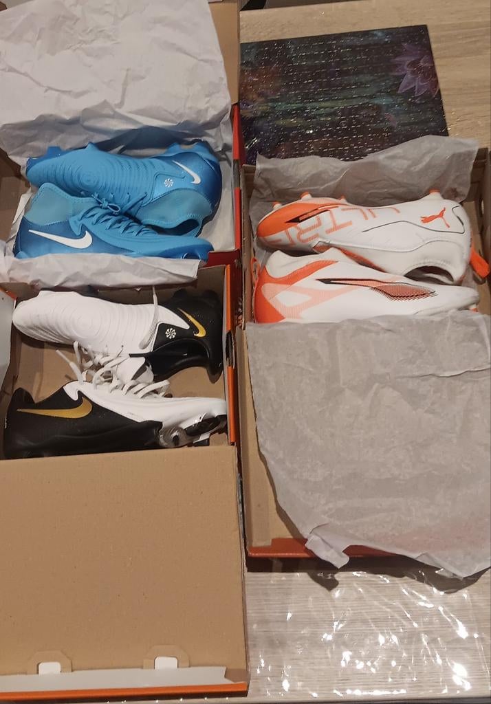 Chaussure de football, Enlèvement, Neuf, Nike phantom et puma, Chaussures de sport