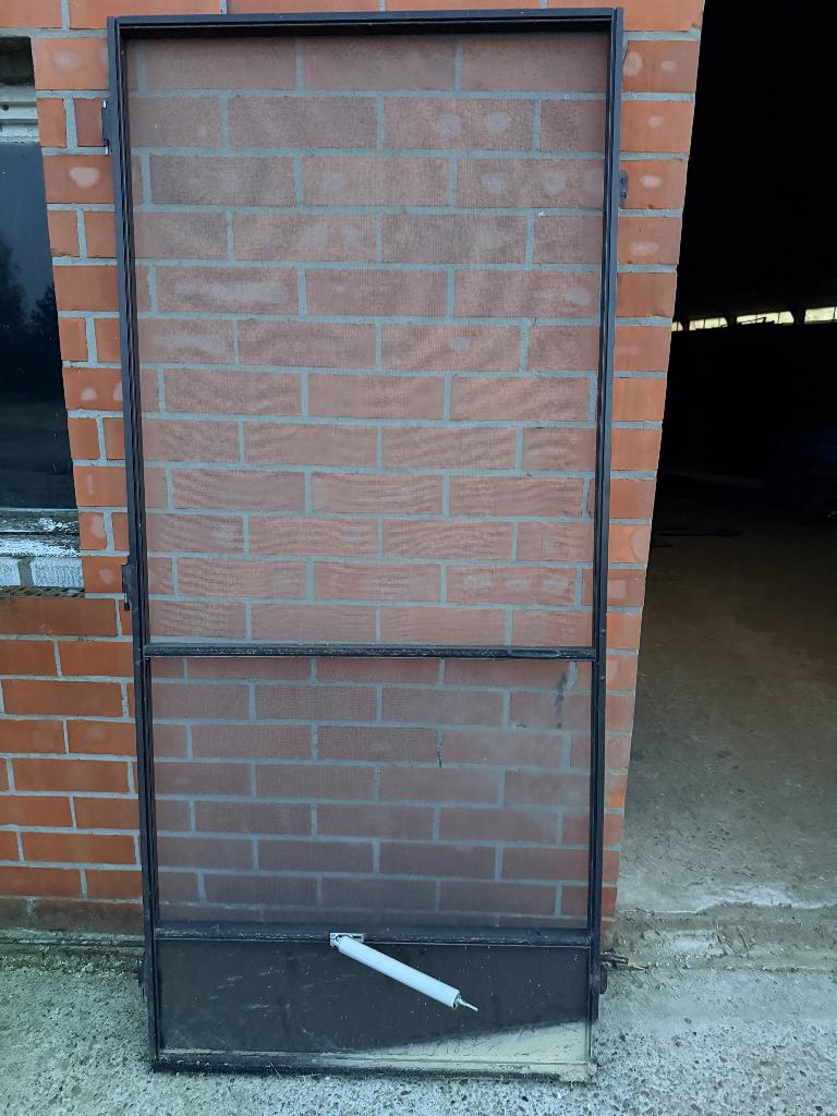 Vliegendeur, Ophalen, Kunststof, Gebruikt, 80 tot 100 cm