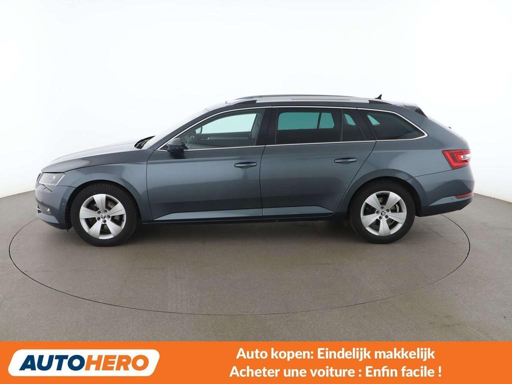 Skoda Superb 1.6 TDI Style (année de construction 2017), Autos, Détection des panneaux routiers, Argent ou Gris, Achat, https://public.car-pass.be/vhr/84c807ad-40e9-4f3a-bf22-054279767520
