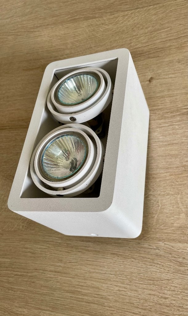 Witte opbouwspot, Ophalen, Opbouwspot