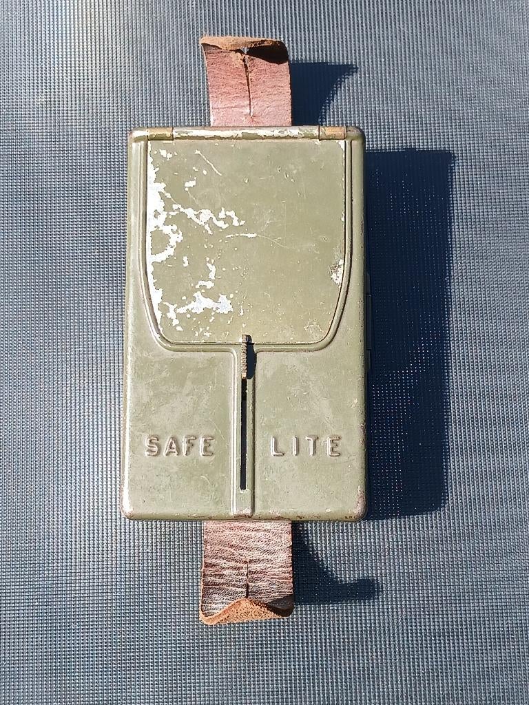 Zaklamp "safe lite" Belgisch leger, Verzamelen, Verzenden