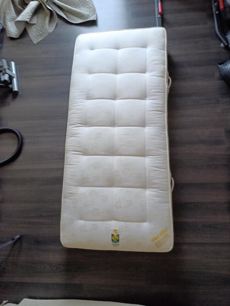 Matras heel kwaliteitvol voor gratis, Ophalen, Gebruikt, 90 cm, Eenpersoons