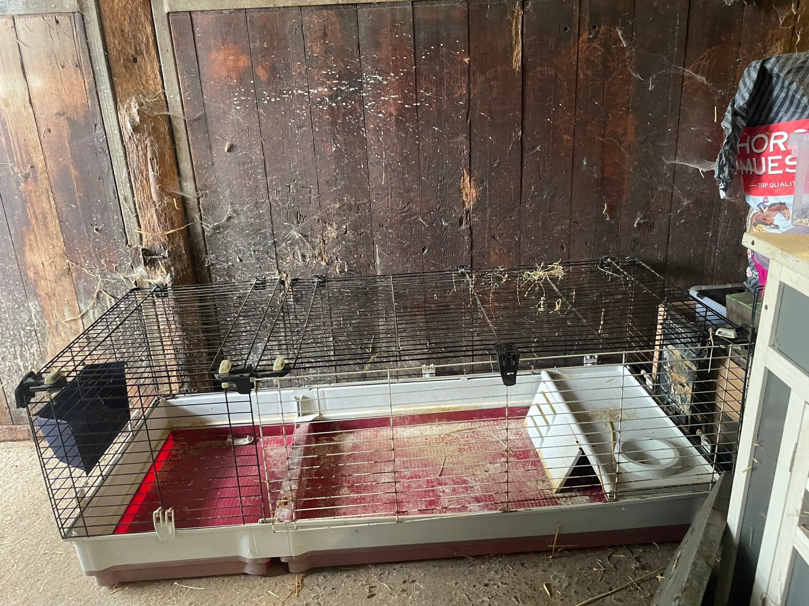 Konijnenhok te koop!, Dieren en Toebehoren, Knaagdieren en Konijnen | Hokken en Kooien, Ophalen, Gebruikt, Hok