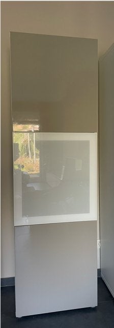 Ikea wandkast wit/beige, Ophalen, Met deur(en), Nieuw, Minder dan 150 cm