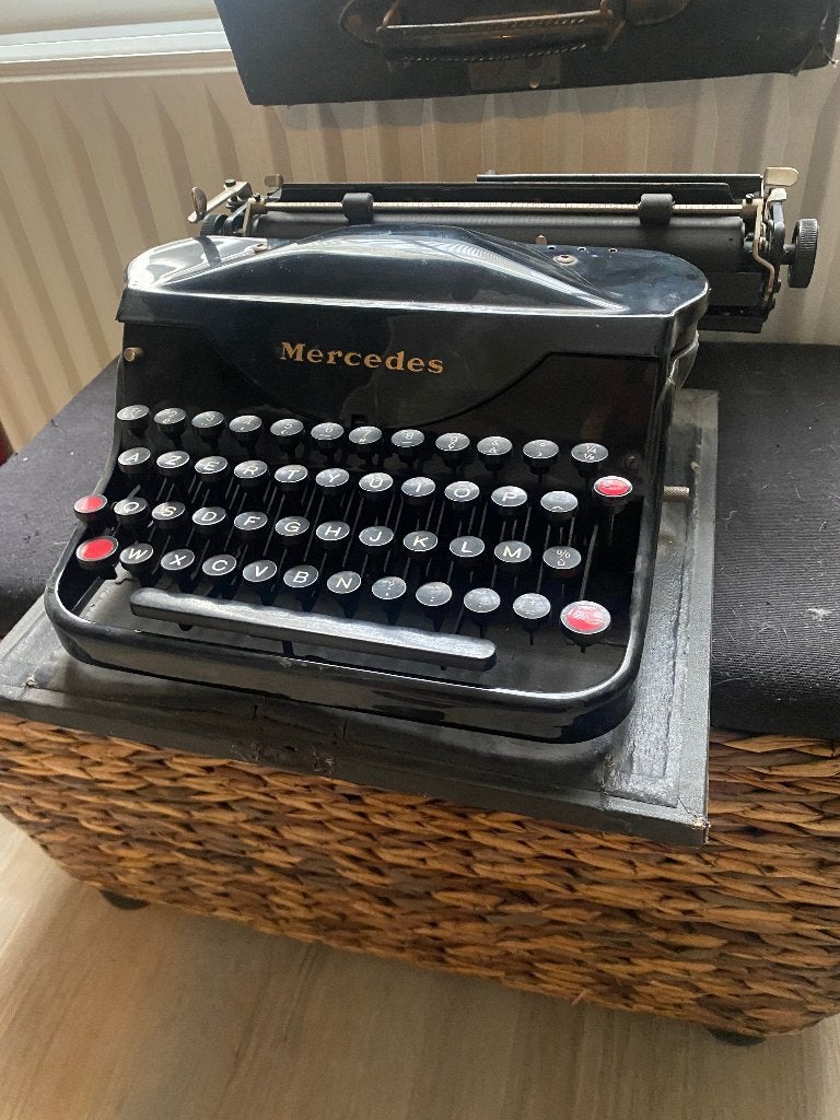 Typemachine Mercedes, Enlèvement
