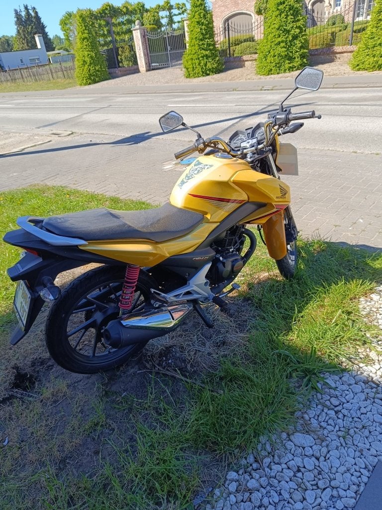 honda glr 125cc, Motoren, Occasion, Particulier, 125 cc, 11 kW of minder