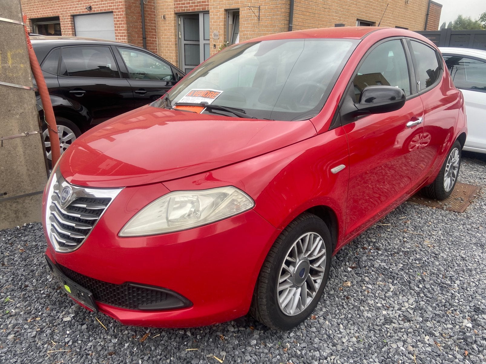 Lancia ypsilon 1300jtd 95ch 5 portes airco état impeccable, Rouge, Euro 5, Achat, Boîte manuelle