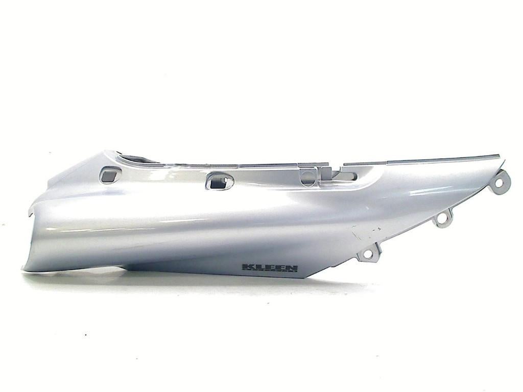 QUEUE DE CARENAGE ZZR 1200 2002-2005 (ZZR1200 ZX1200C), Dhr. S. di Majo, Utilisé, Info@cama-motorparts.nl, P.J. Troelstraweg 8 8
3144 CX  MAASSLUIS, NL
