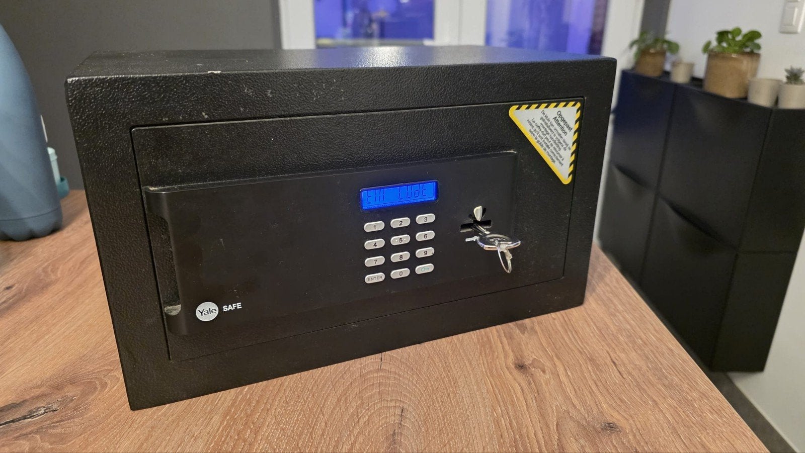 Yale Elektronische Kluis met 2 Noodsleutels, Ophalen, Zo goed als nieuw
