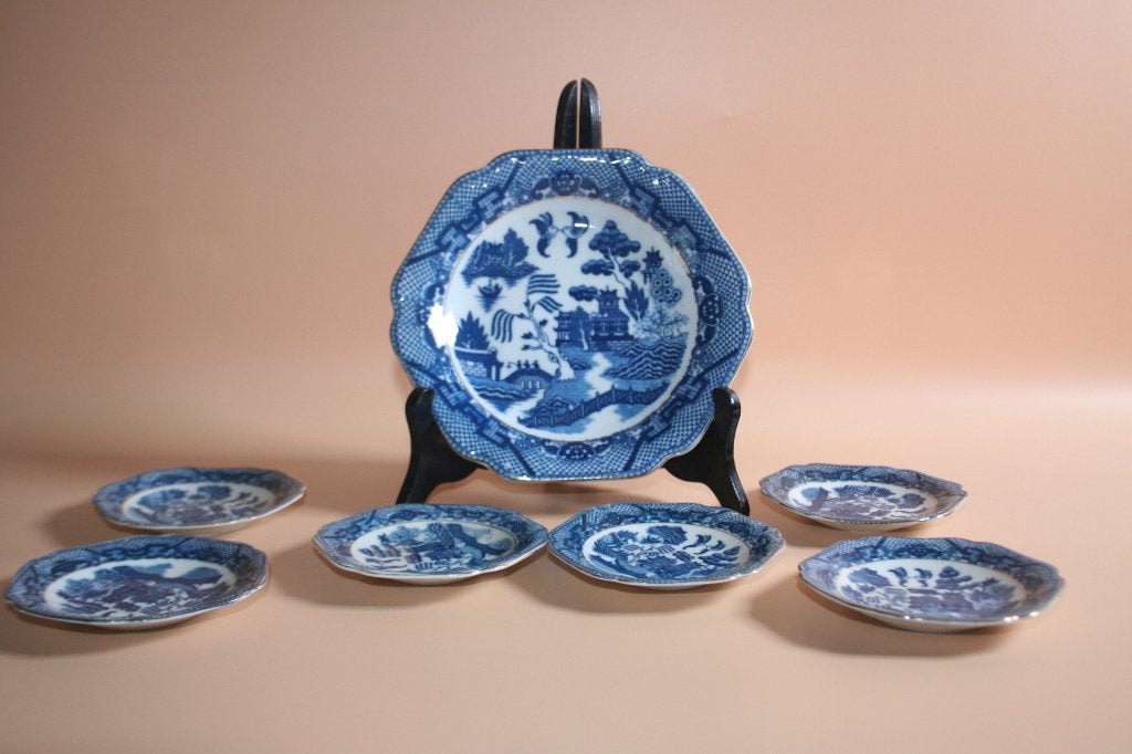 Set borden Japan Blue Willow & Pagoda w/ 2 Birds, Ophalen