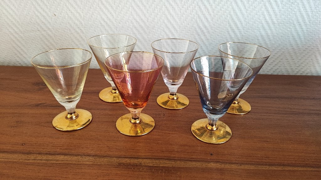 vergulde likeurglaasjes 6 stuks verschillende kleuren, Antiek en Kunst, Ophalen of Verzenden