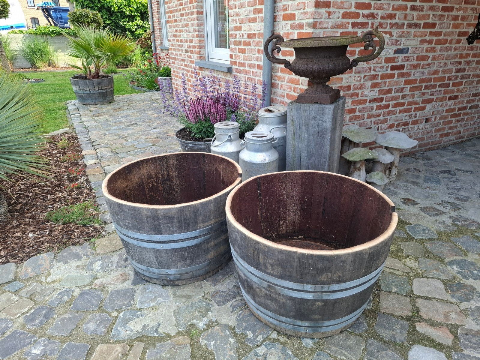 Demi-tonneau à vin de Bordeaux 47 cm x 70 cm x 23 mm d'épais, Jardin & Terrasse, Bacs à fleurs & Jardinières, Enlèvement