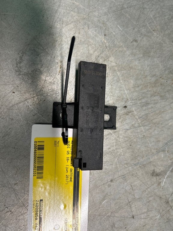 ANTENNE D'ACCÈS SANS CLÉ Q5 (FYB / FYG) (|80A907247|), Autos : Pièces & Accessoires, Auto-Union-Straße  1,
85057  Ingolstadt, DE