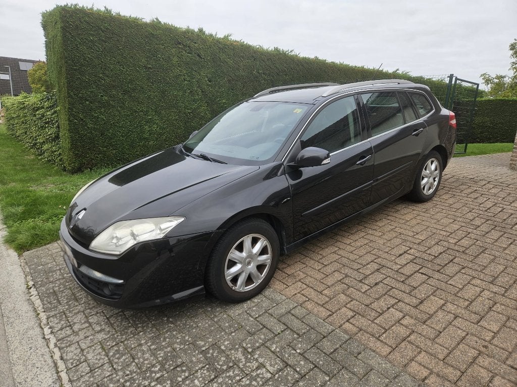 Renault Laguna Grand Tour 2.0 dCi (volledige historiek), Auto's, 1995 cc, Zwart, 4 cilinders, Zwart