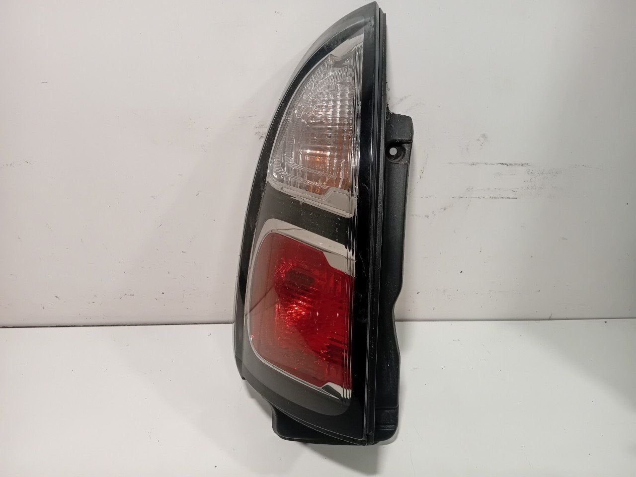 Achterlicht links buiten Citroën C3, Onderdelen@venauto.nl, Van der Ven Autorecycling B.V., Ettenseweg 76, 4706 PB Roosendaal, The Netherlands